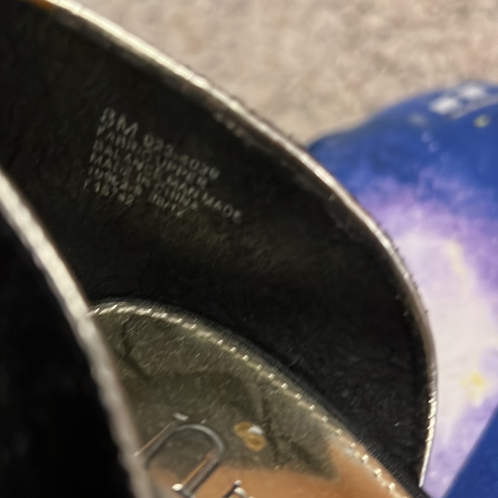 Heels - Picture 4 of 5